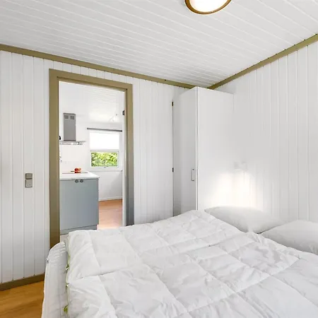 Raisa - 200m To The Fjord By Interhome