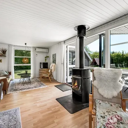 Raisa - 200m To The Fjord By Interhome Feriehus *