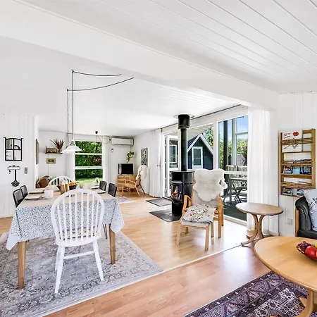 Raisa - 200m To The Fjord By Interhome *
